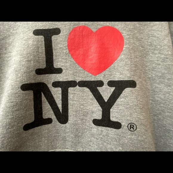 I ❤️ NY gray hoodie• VINTAGE • S • GUC - Picture 2 of 4